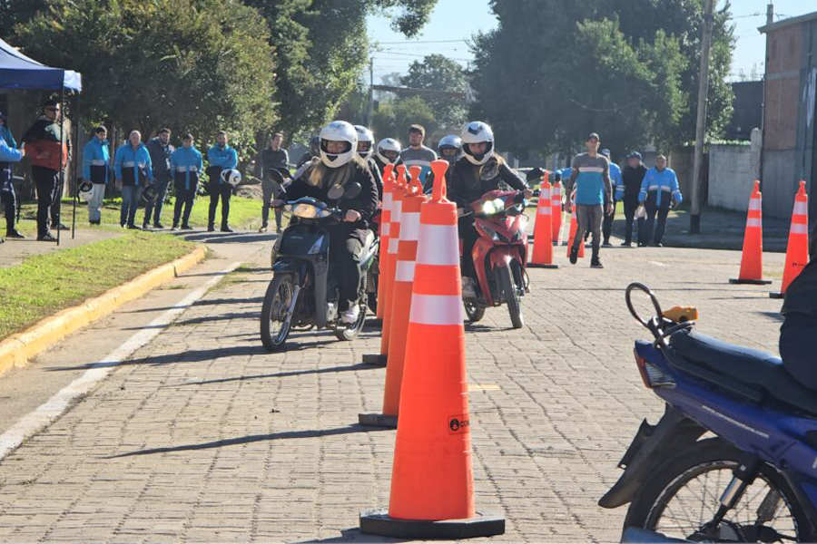 Prueba piloto y capacitación para inspectores de motocicletas
