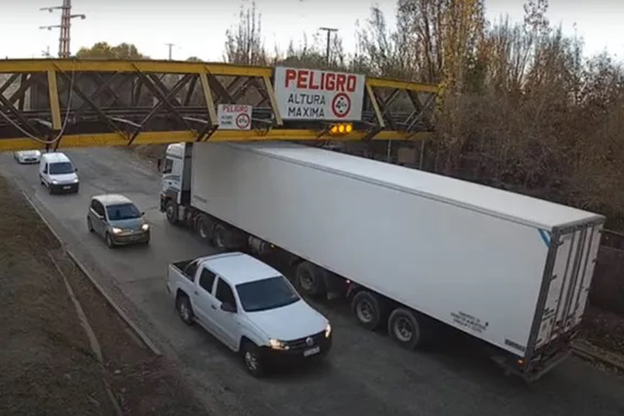 Quieren prohibir que camiones hacia Vaca Muerta circulen por sus calles