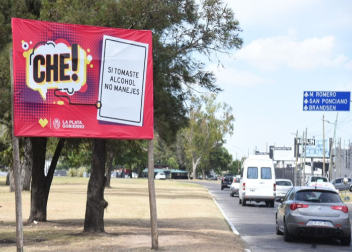 Onomatopeyas para llamar la atención en una novedosa campaña vial platense