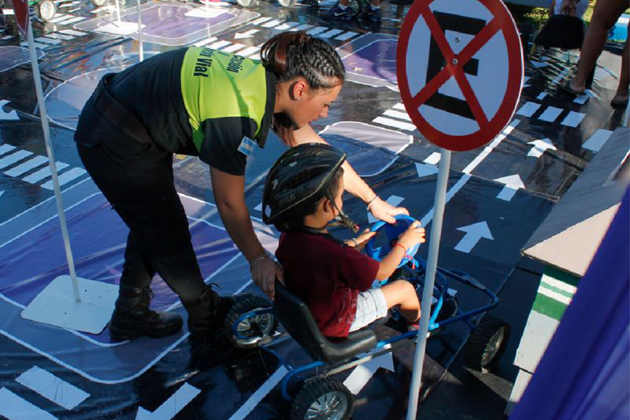 Con una mini ciudad capacitan a las infancias en manejo seguro