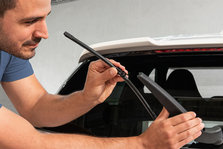 El uso de limpiaparabrisas y escobillas ante los fríos intensos