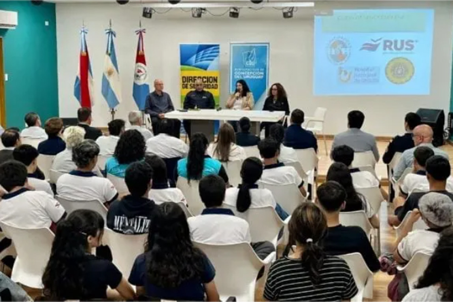 Estudiantes secundarios se capacitaron en prevención y seguridad vial