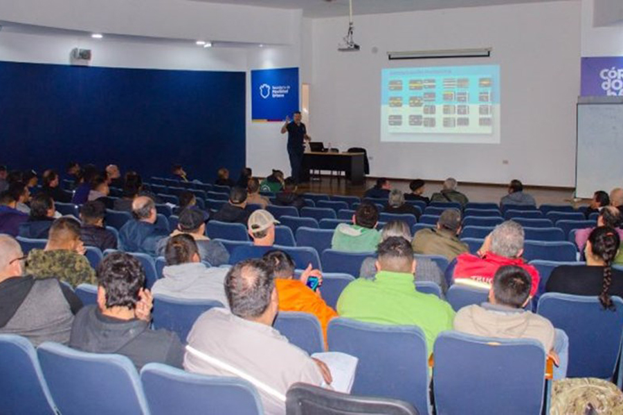 La municipalidad de Córdoba obliga a aprobar un curso a los profesionales