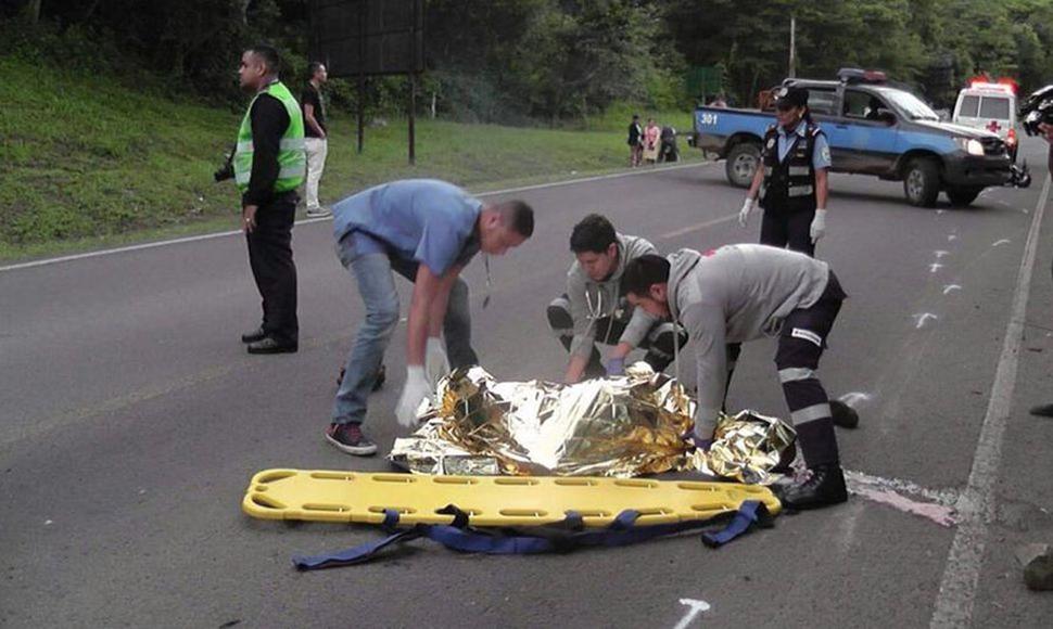 Los muertos por accidentes descienden cada año pero la mayoría sigue sin respetar las normas dice una encuesta de Cecaitra