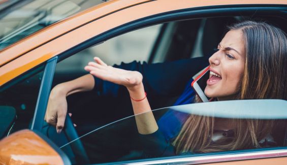 Los argentinos asumen ser muy agresivos a la hora de conducir en una encuesta de Cecaitra