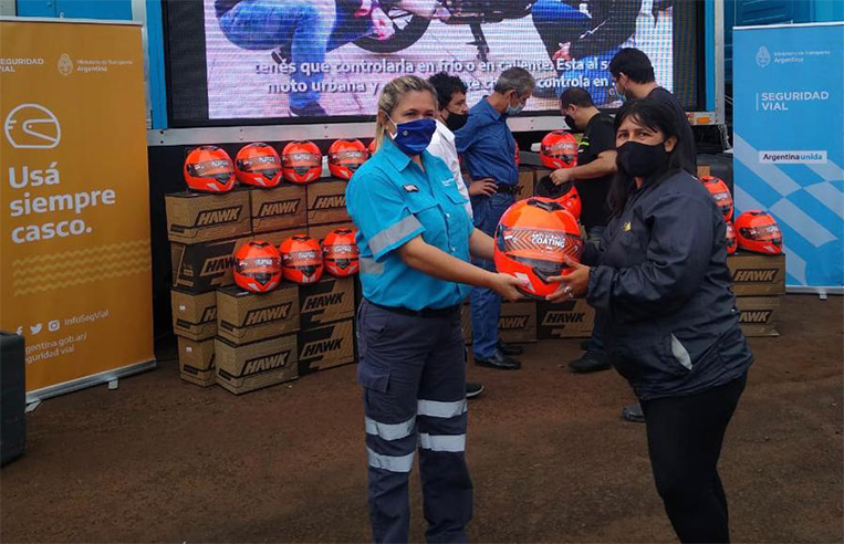 Brindan un plan de capacitación en conducción segura a motociclistas de Oberá