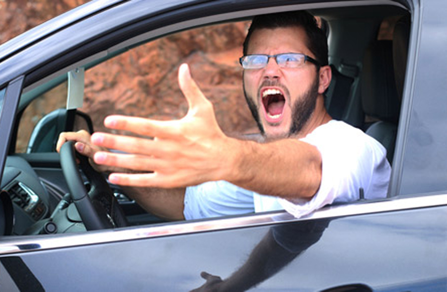 Crean un canal de WhatsApp para denunciar los violentos al volante