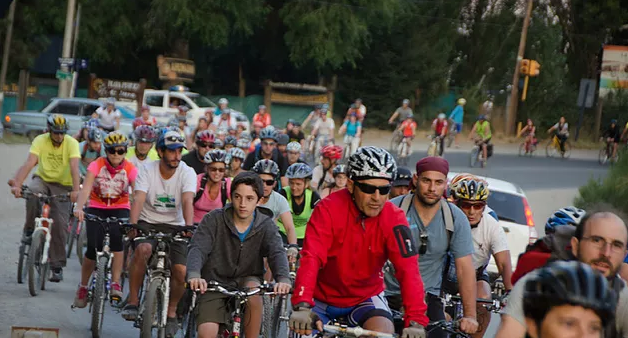 Una bicicleteada en Bariloche por la seguridad vial