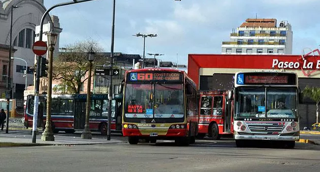 Lanzan la licencia de conducir digital para choferes profesionales