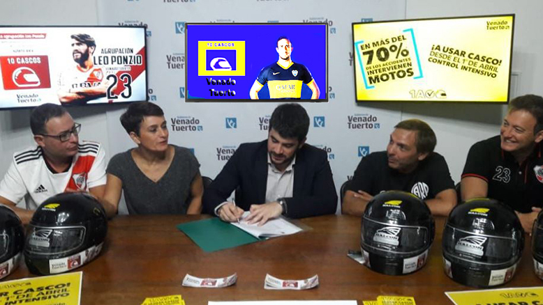 Ponzio e Izquierdoz se sumaron a una campaña vial para el uso del casco