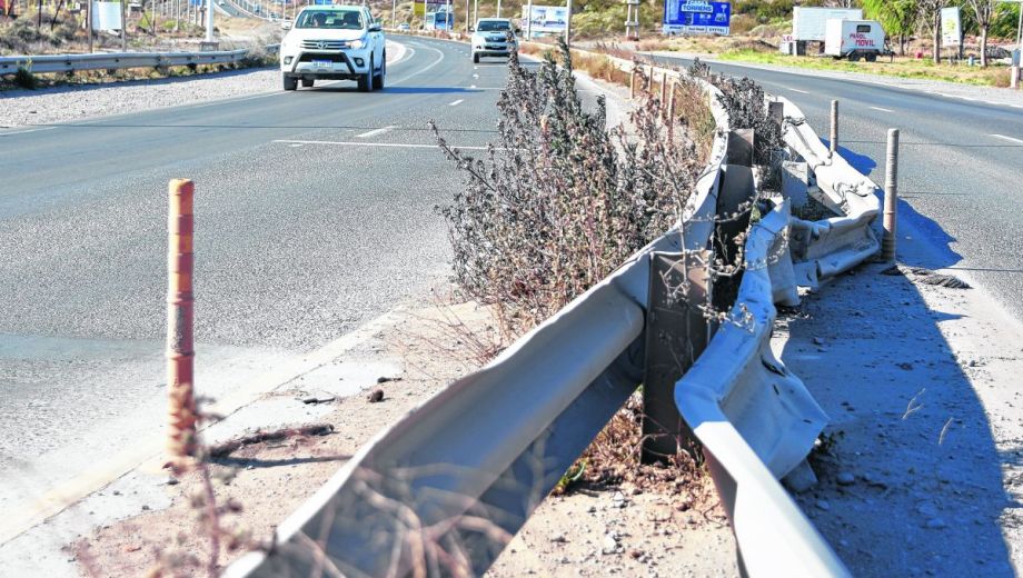 En la  ruta a Vaca Muerta todos parecen manejar mal.