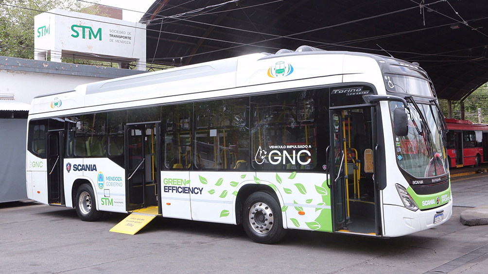 Mendoza pone a prueba un colectivo  Scania motorizado a GNC